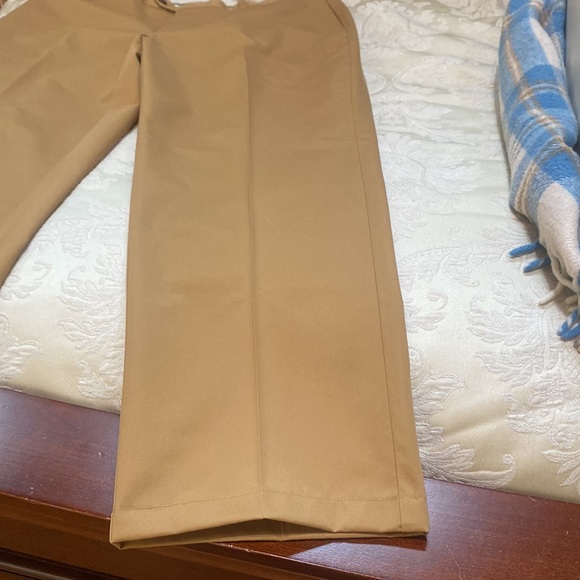 Like New! Orvis Men’s cotton slacks - Picture 6 of 13